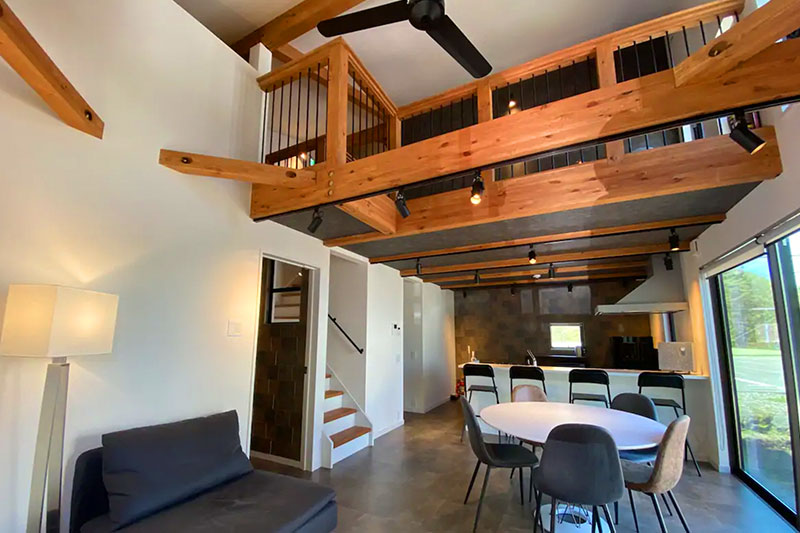 HTML5 Bootstrap Template by colorlib.com